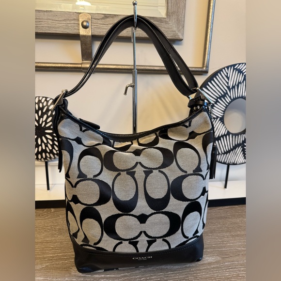 Coach 🚨CLEAN OUT monogram soft black leather trim shoulder/crossbody bag. EUC - Picture 2 of 16